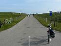285 langs het monument van de dijkverhoging